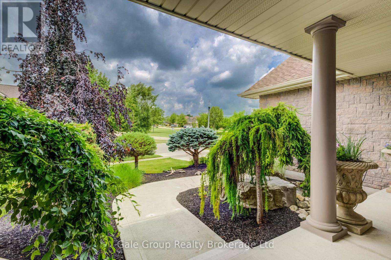 472 LAKEVIEW DRIVE - 3