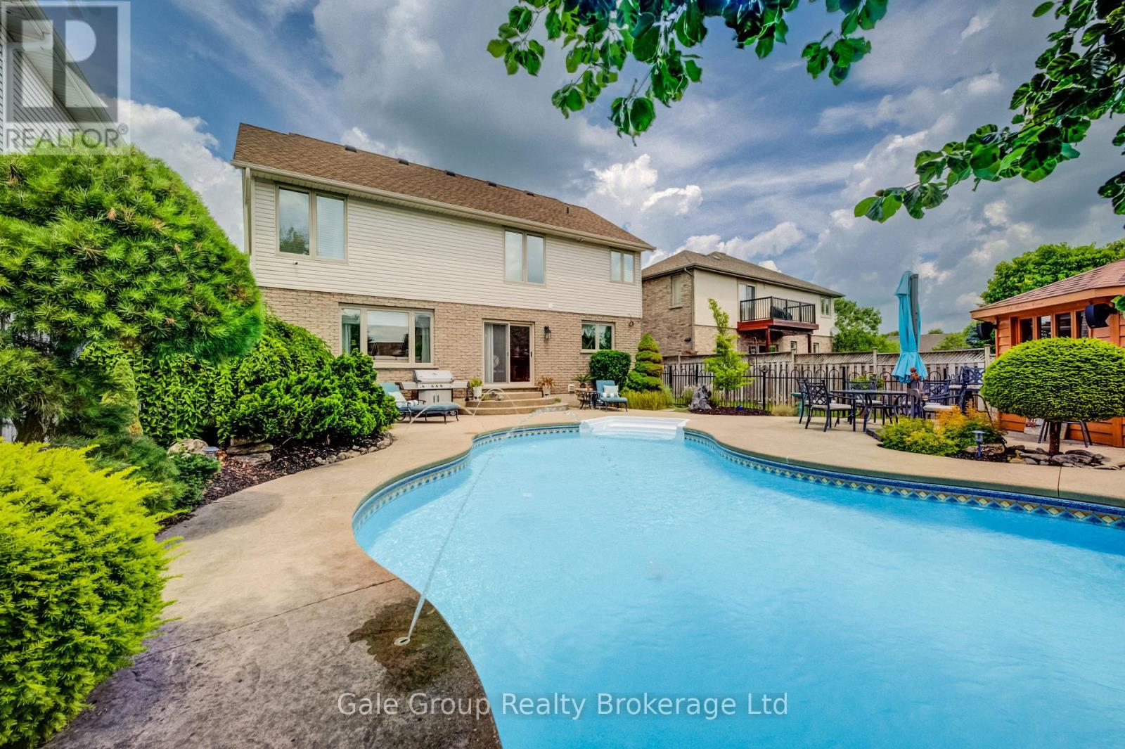 472 LAKEVIEW DRIVE - 40