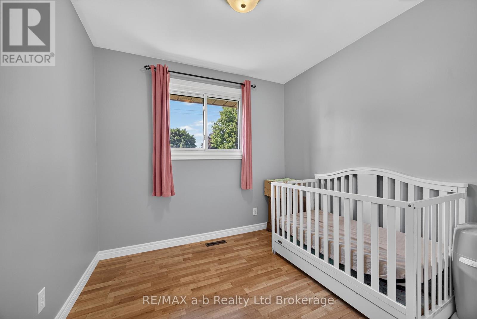 7 MARCHANT STREET - 16