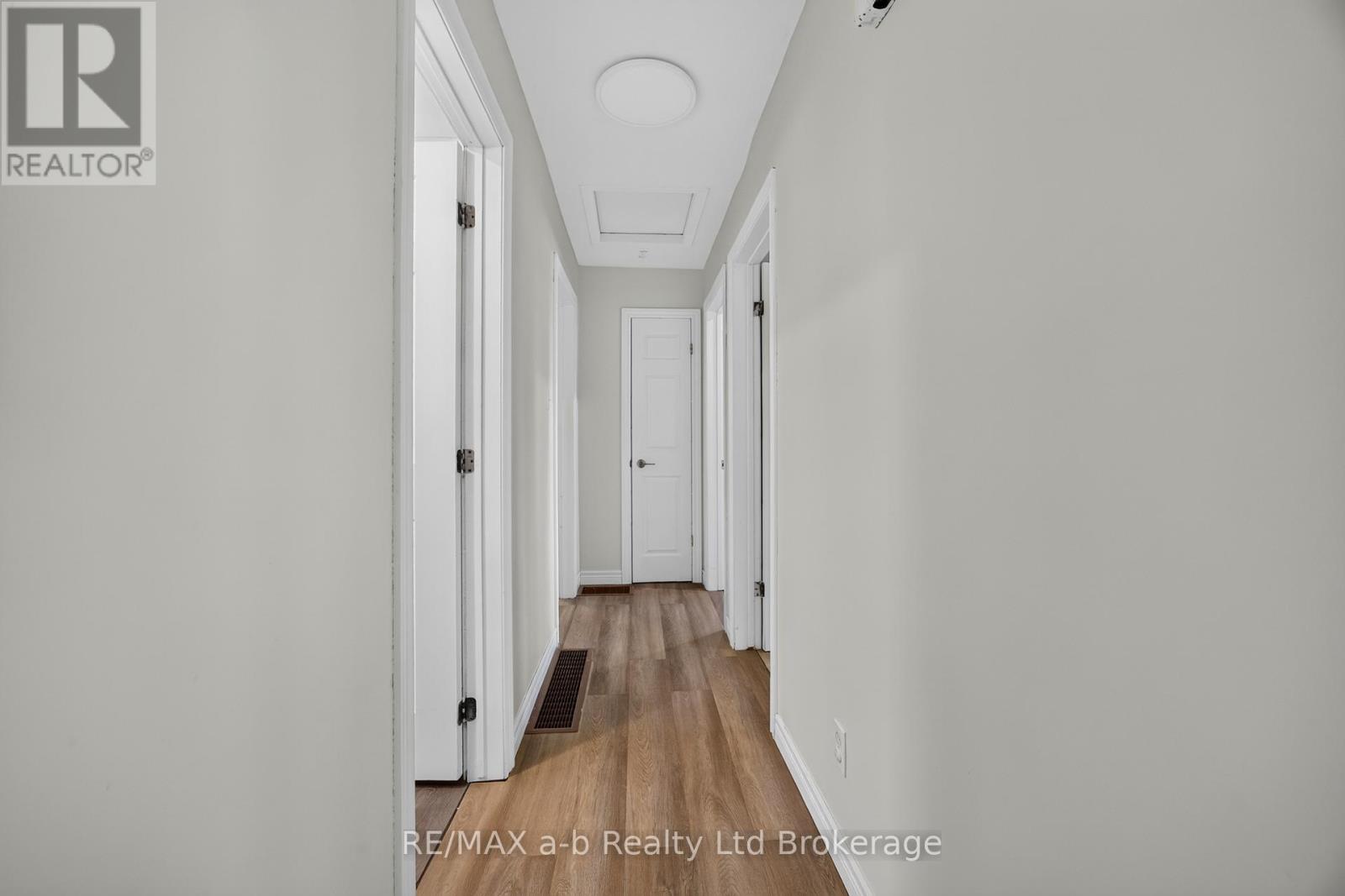 7 MARCHANT STREET - 18