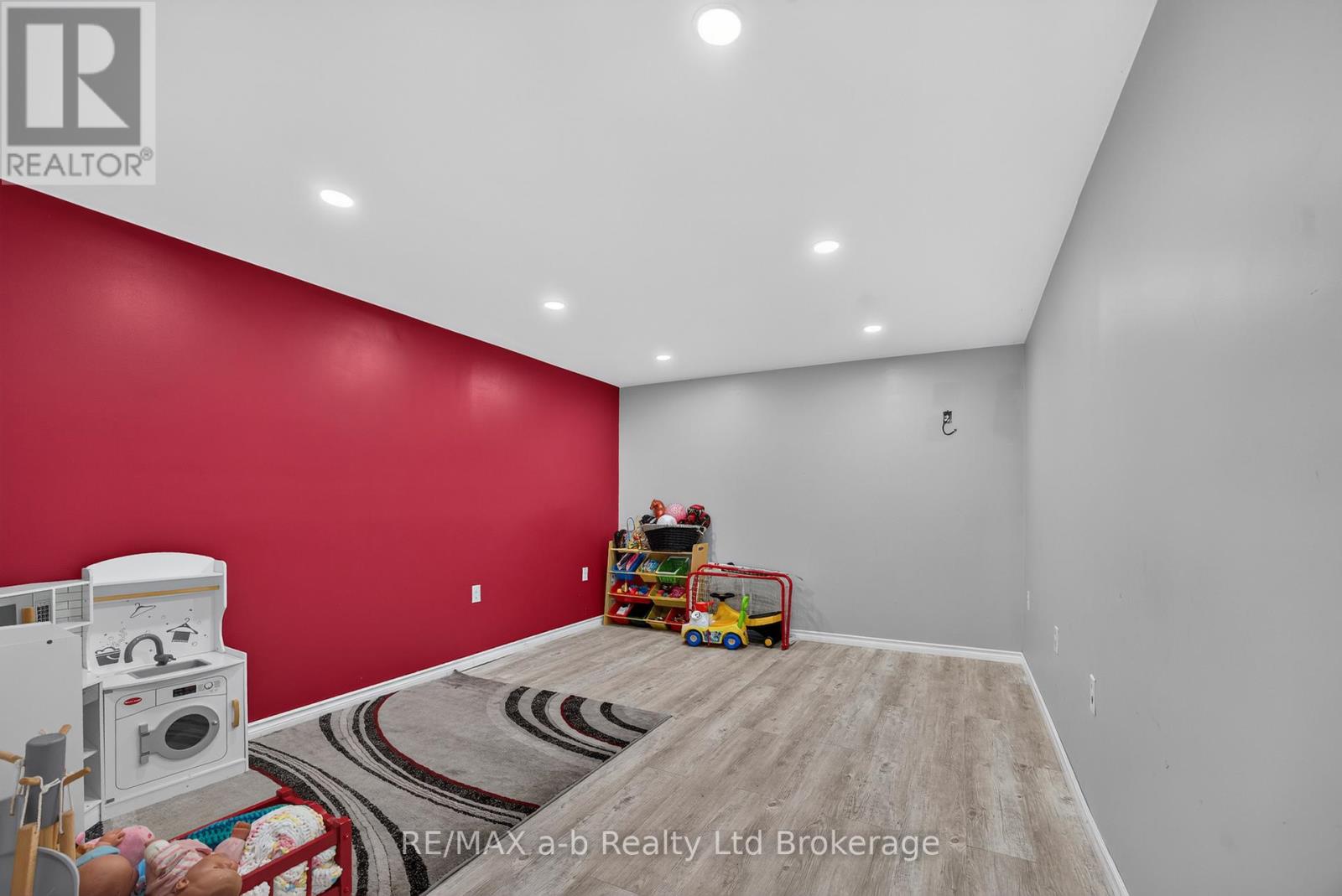 7 MARCHANT STREET - 19