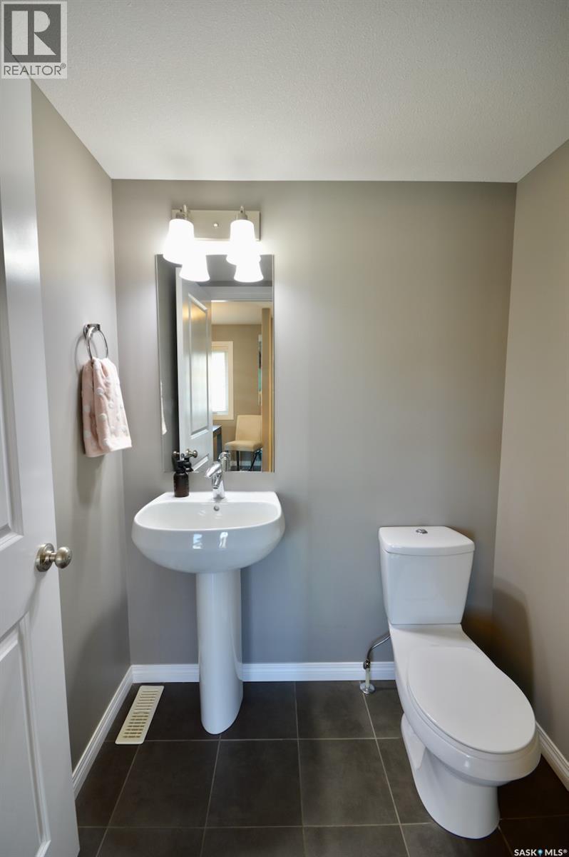 414 Veltkamp CRESCENT - 26