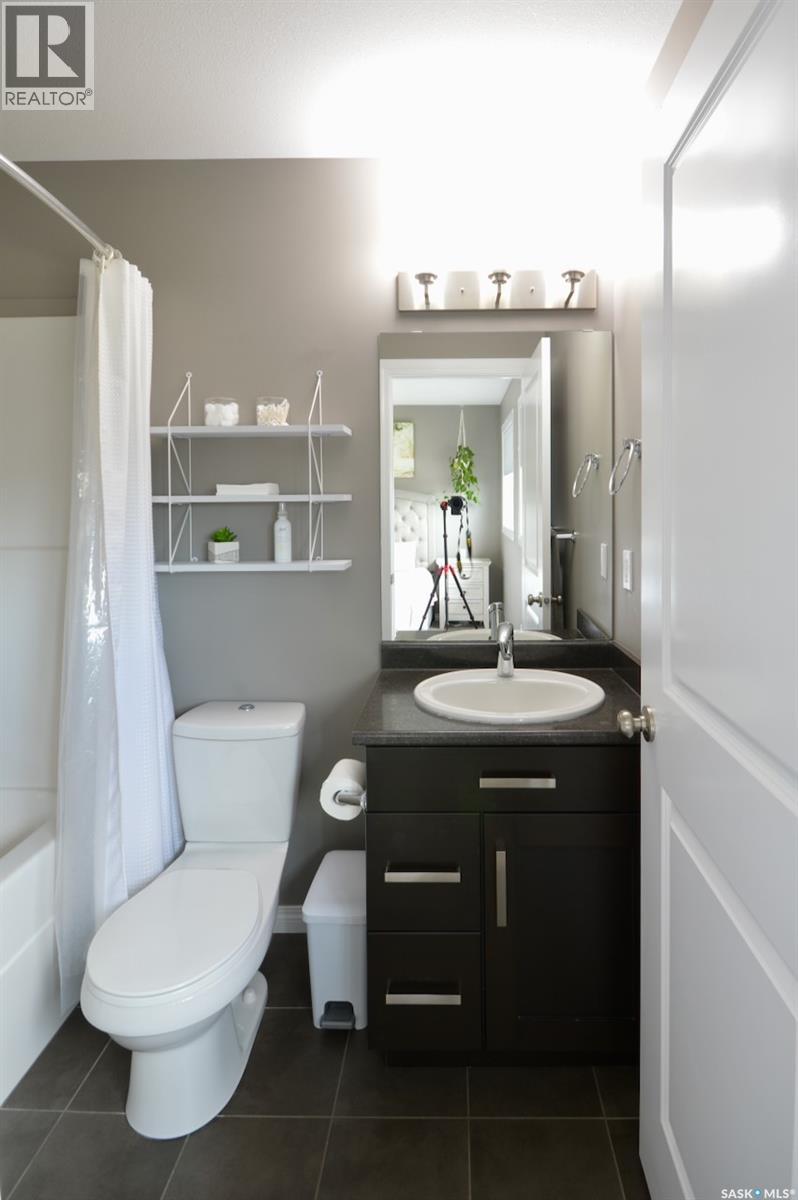 414 Veltkamp CRESCENT - 39