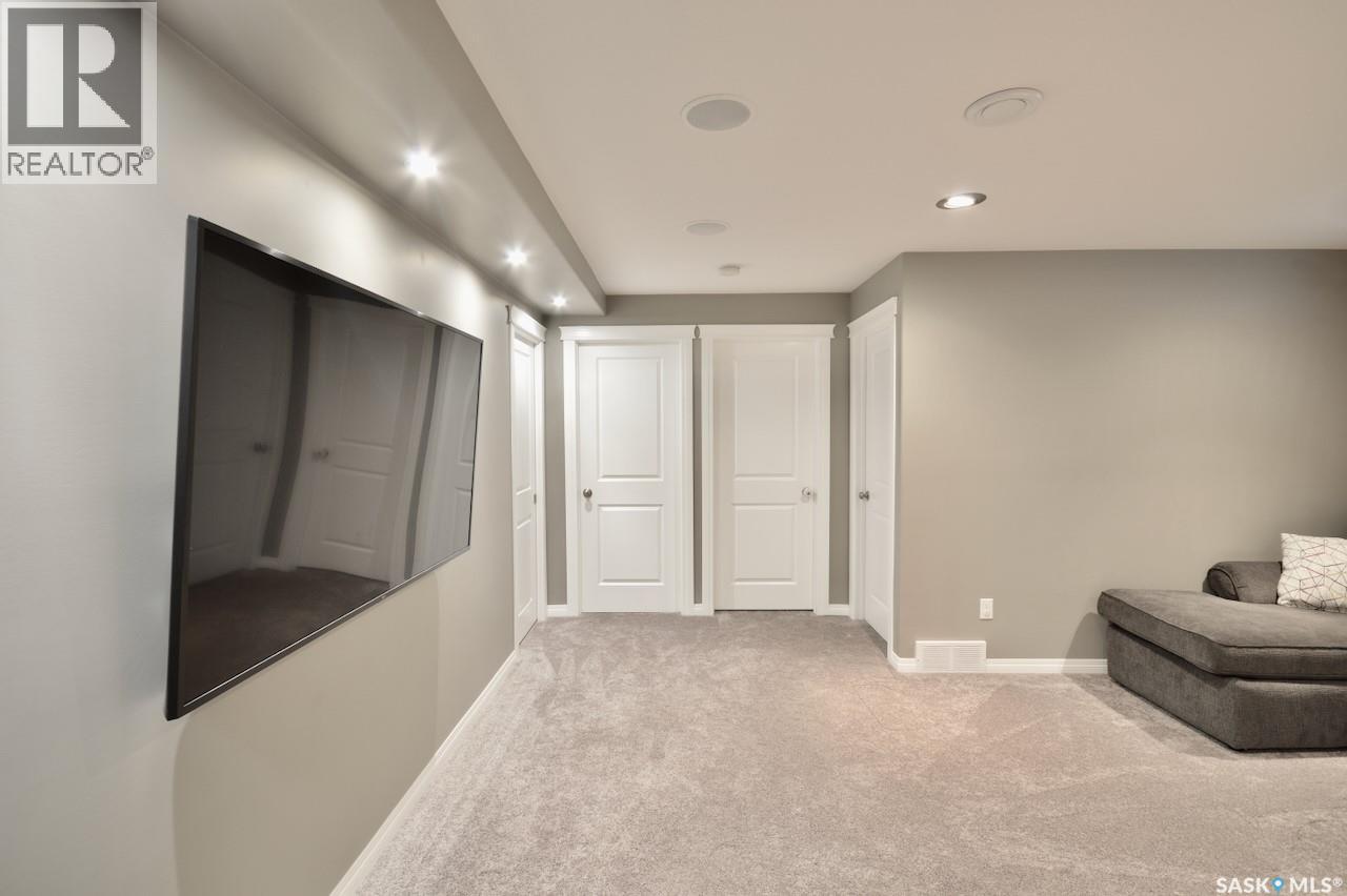 414 Veltkamp CRESCENT - 42