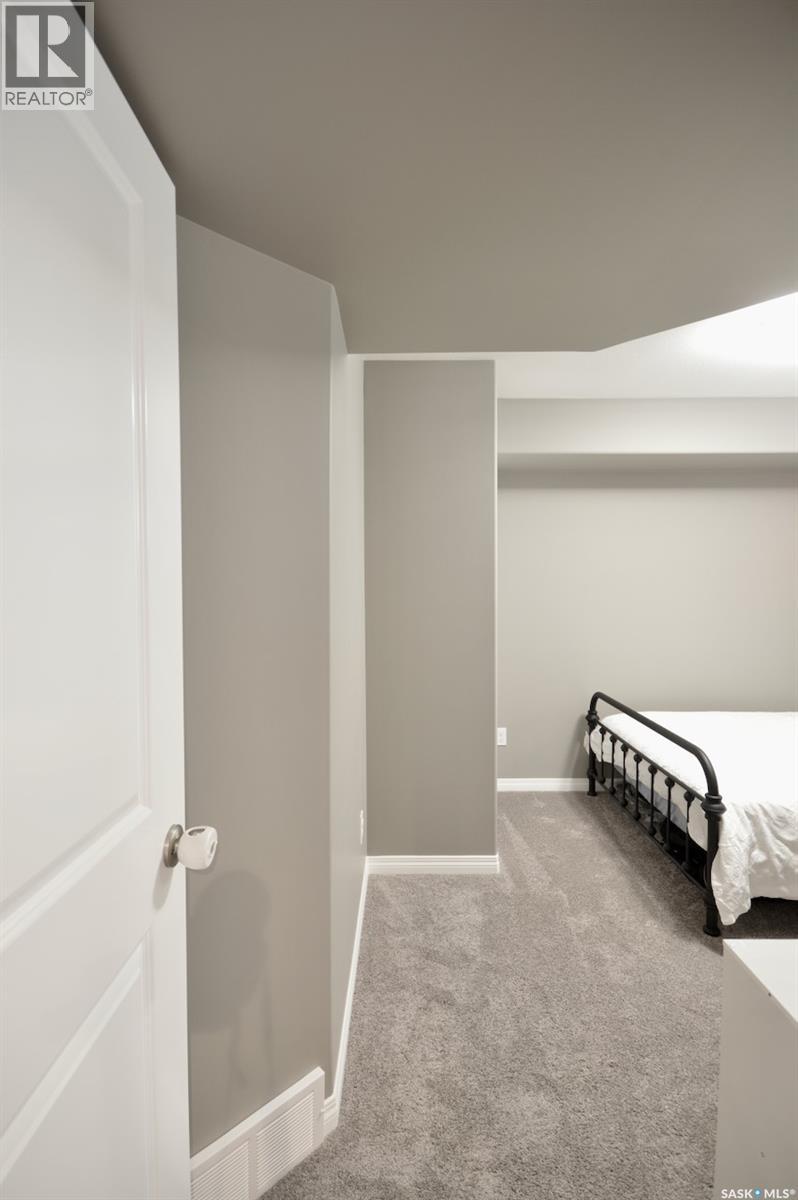 414 Veltkamp CRESCENT - 47