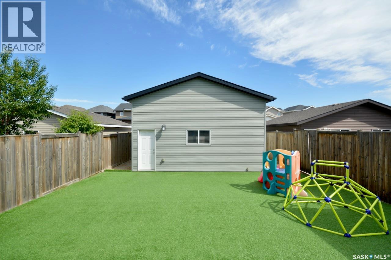 414 Veltkamp CRESCENT - 6