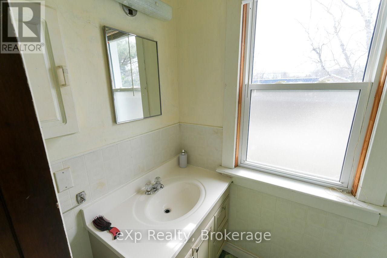 79 ALBERT STREET S - 23