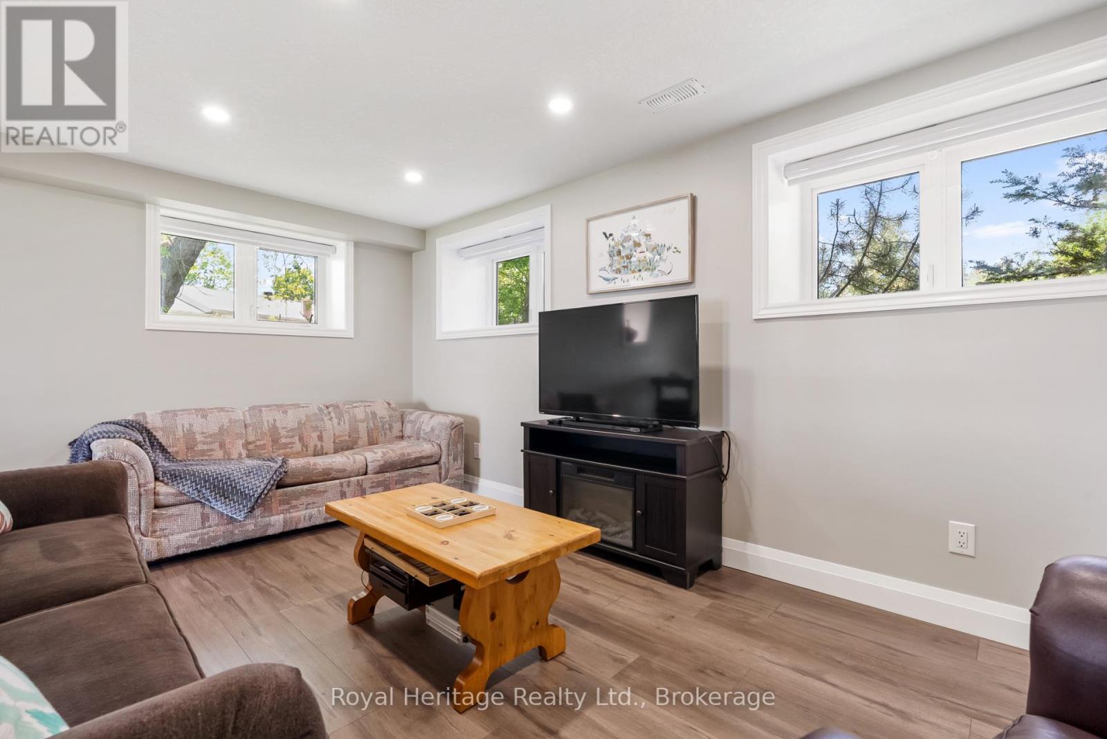 62 BETTYS BAY ROAD - 23