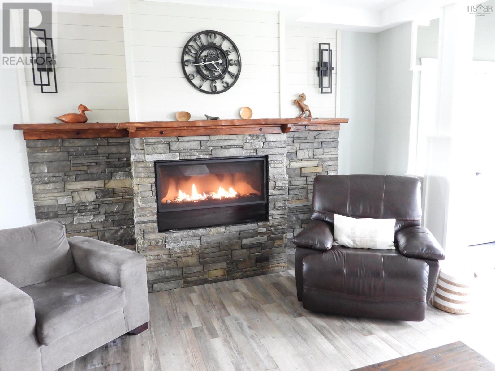 40 Old Oak Island Road - 9