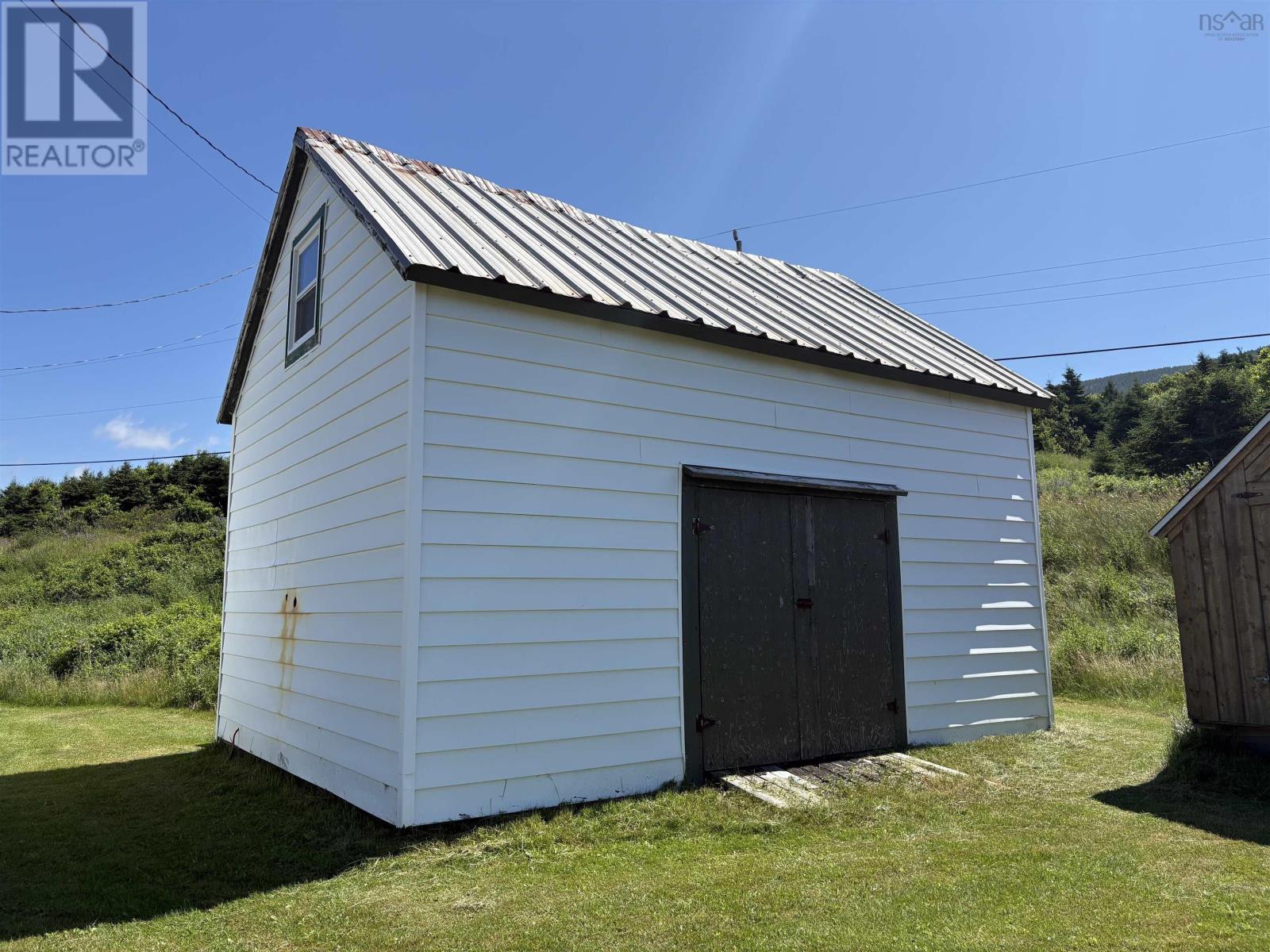 355 Red River Rd. - 9