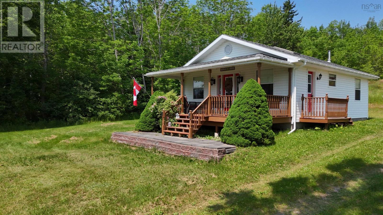 Property 21 of 25 of 10369 105 Highway