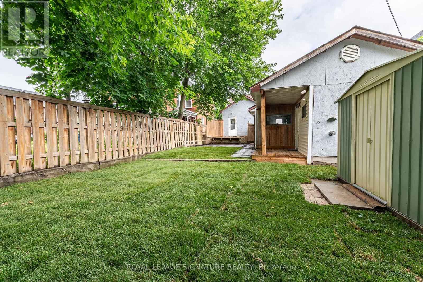 195 RUBIDGE STREET - 35