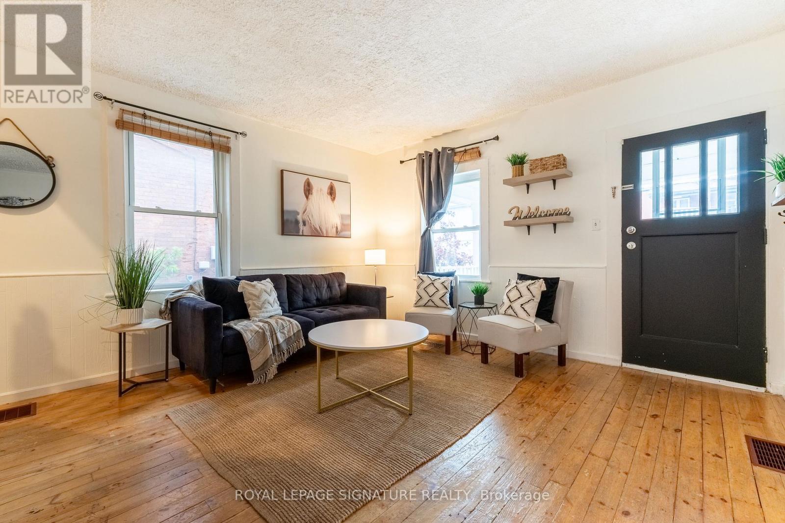 195 RUBIDGE STREET - 4