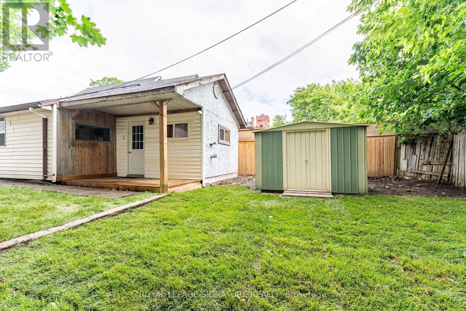 195 RUBIDGE STREET - 36
