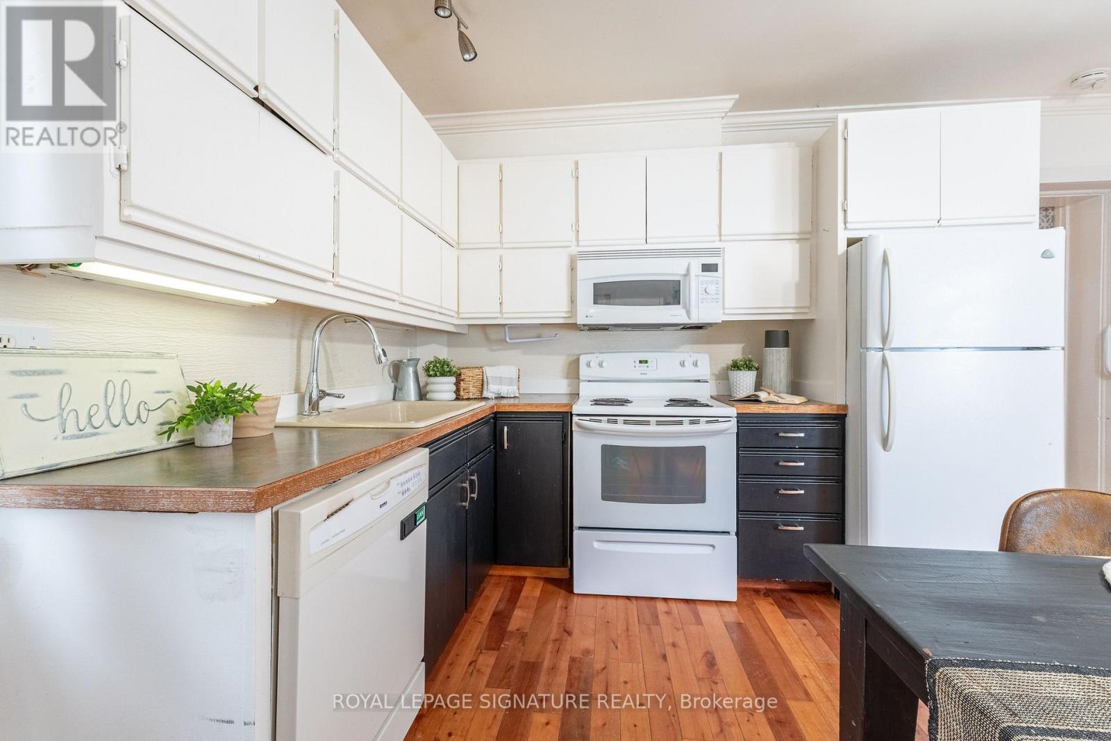195 RUBIDGE STREET - 11