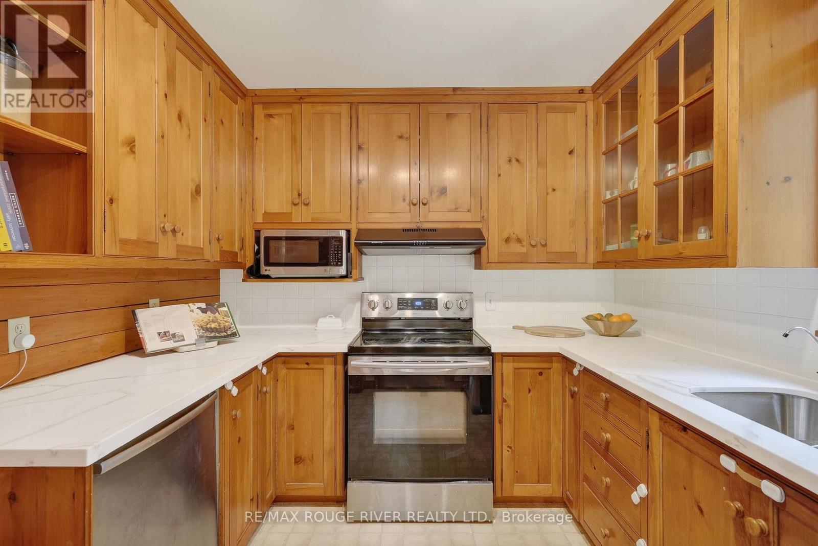 5100 HEASLIP LANE - 27