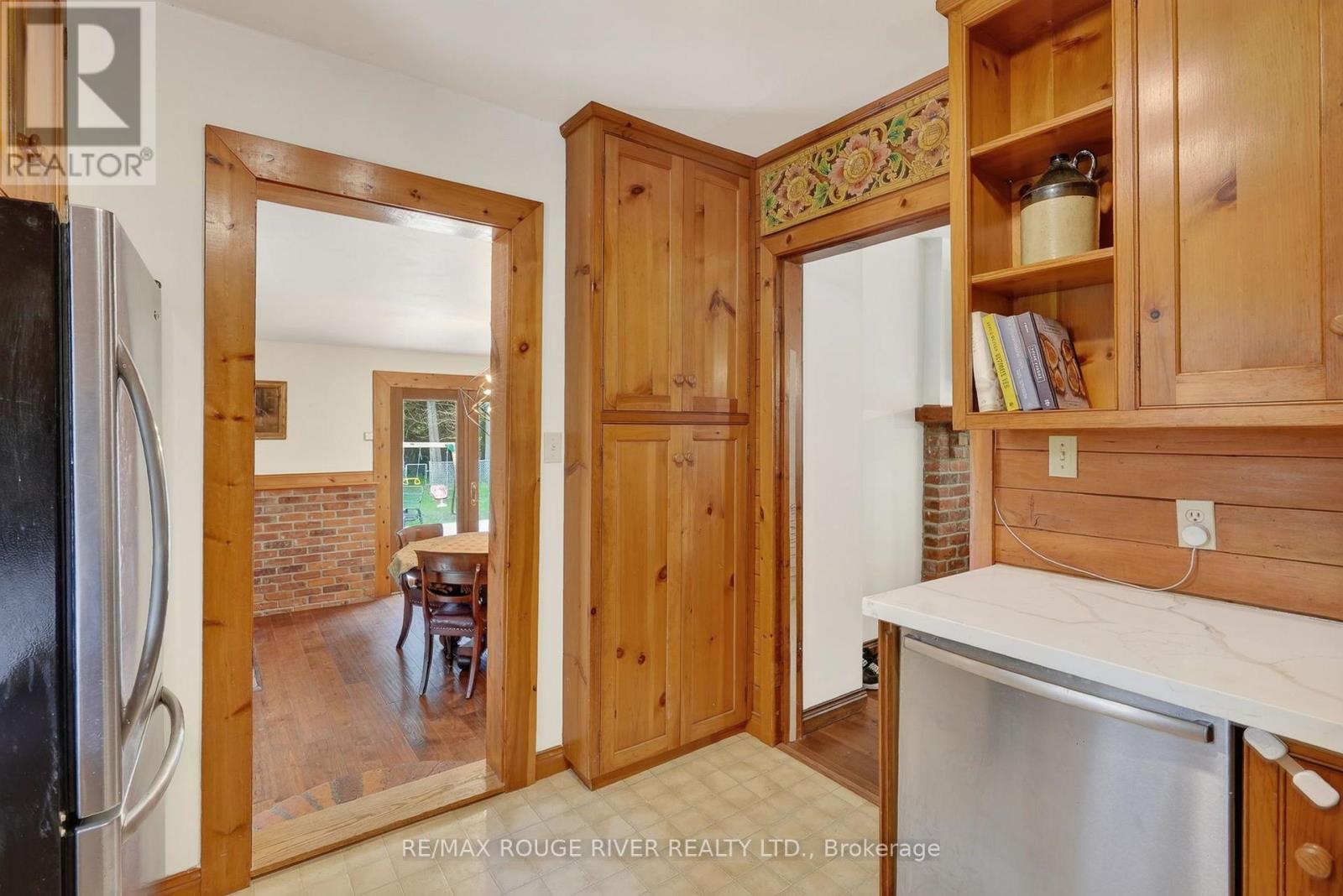 5100 HEASLIP LANE - 28