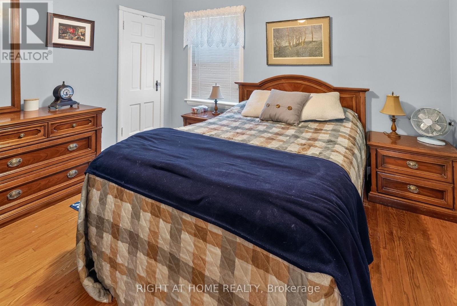 335 SUNSET DRIVE - Image 15
