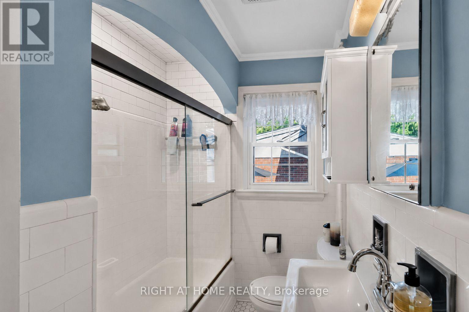 335 SUNSET DRIVE - Image 18