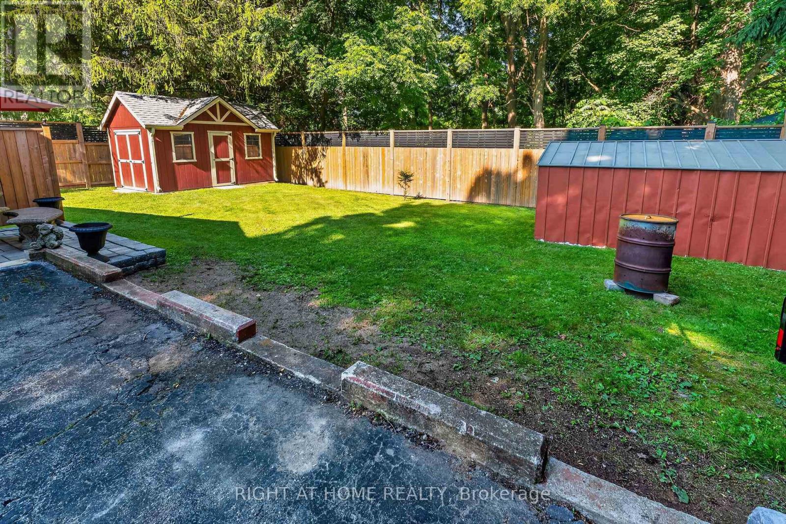 335 SUNSET DRIVE - Image 28