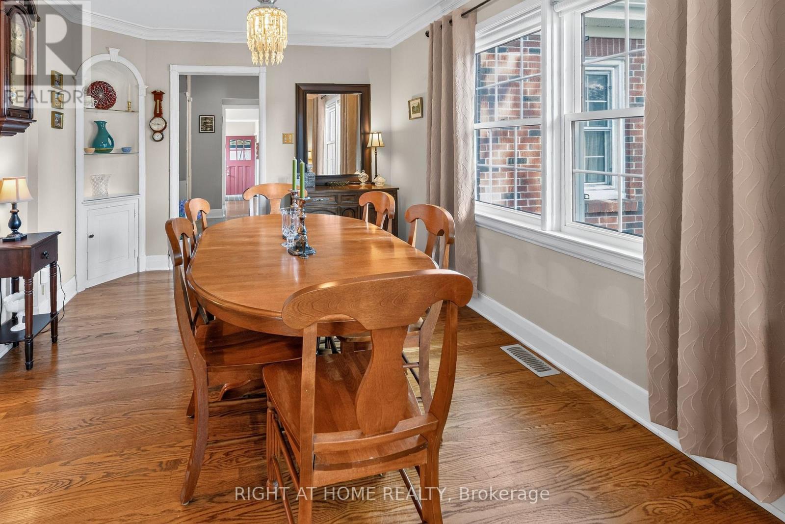 335 SUNSET DRIVE - Image 7