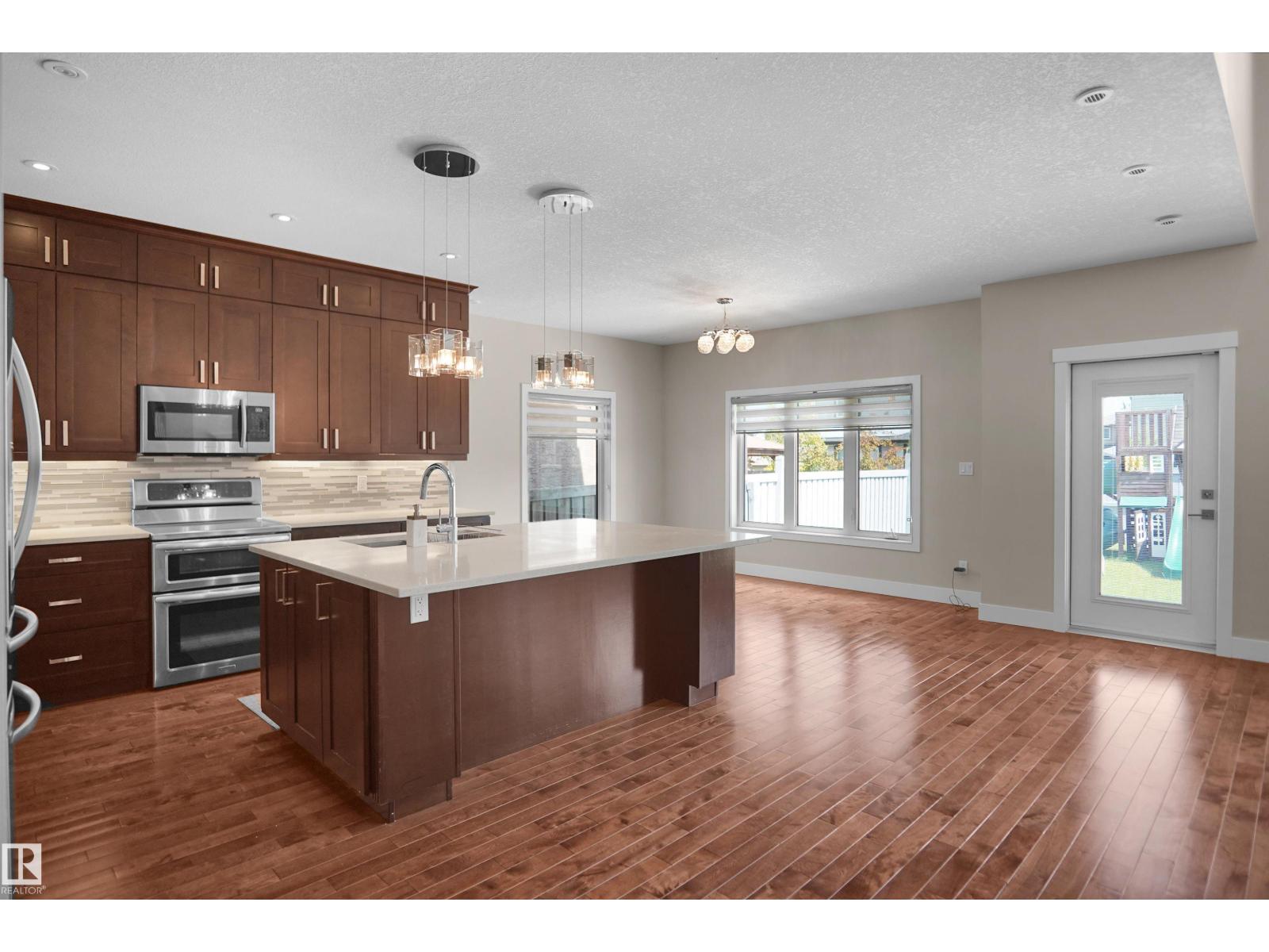 16539 132 ST NW - 18