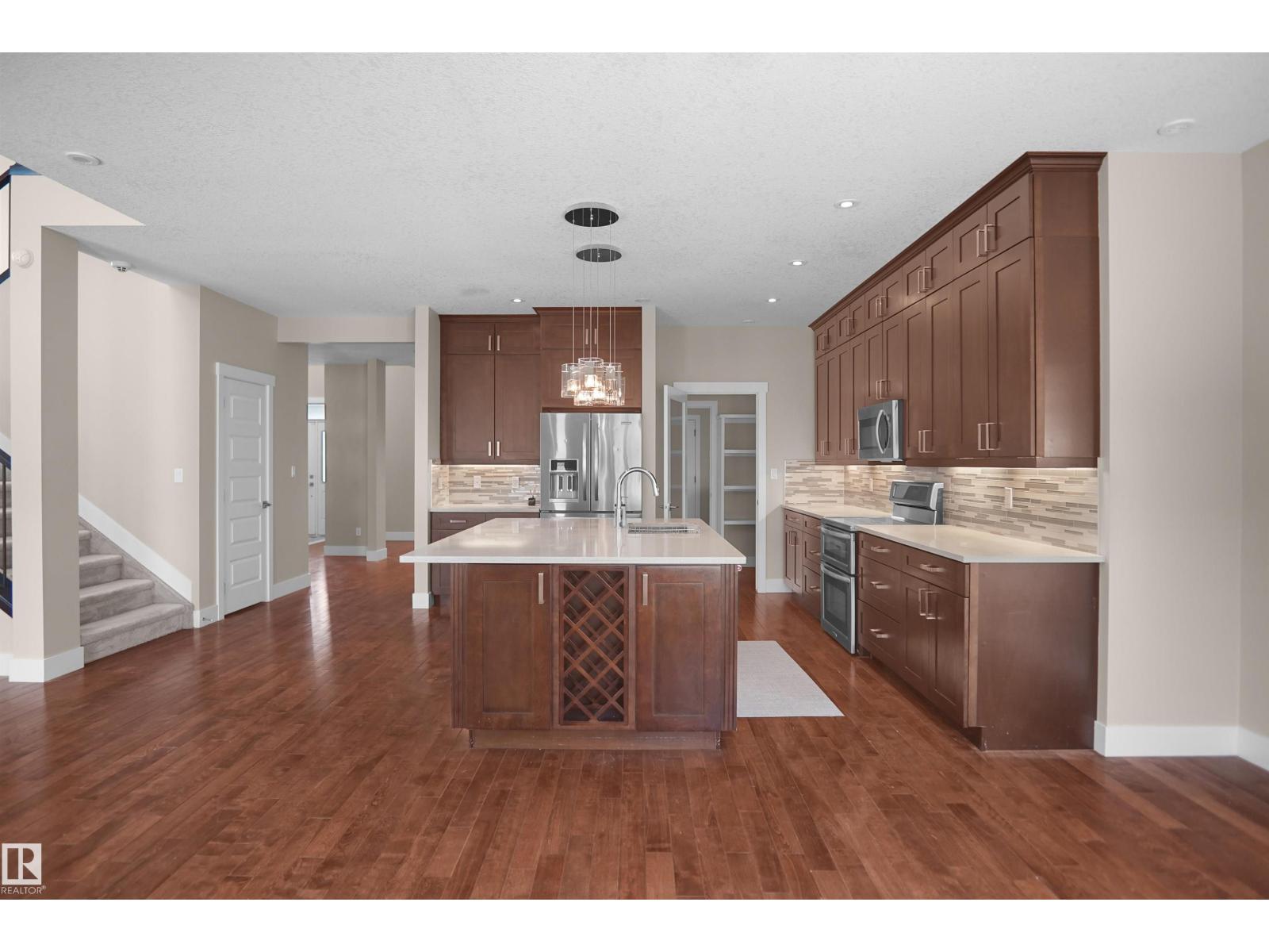 16539 132 ST NW - 24