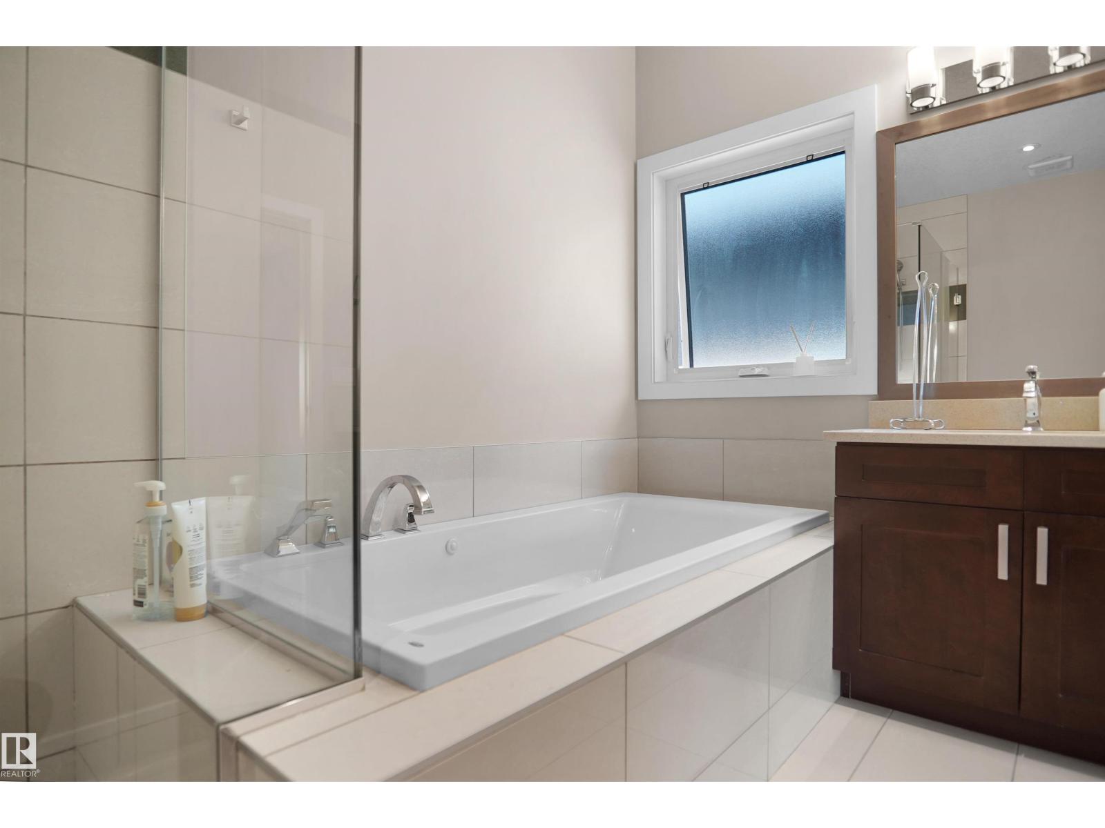 16539 132 ST NW - 35