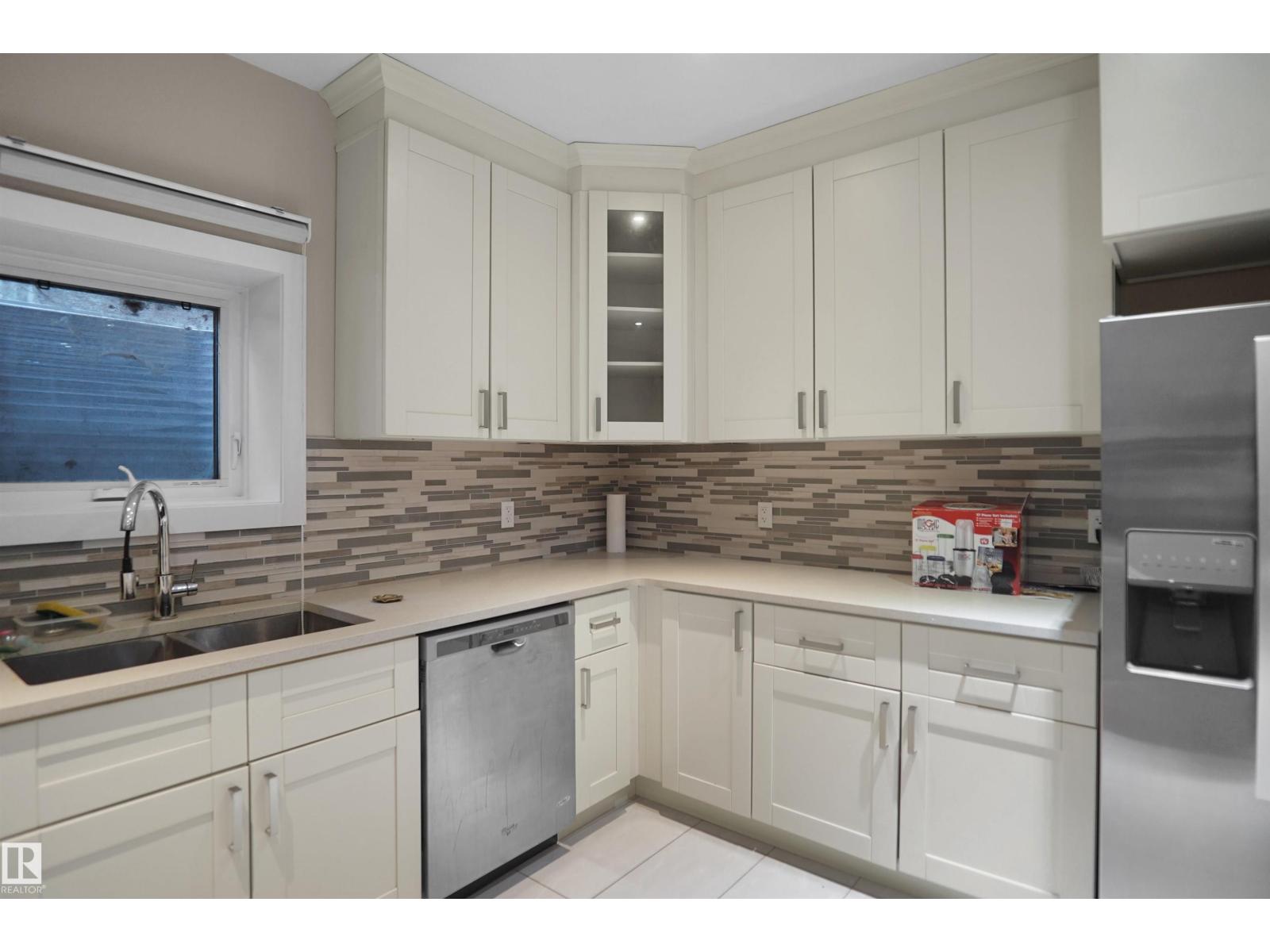 16539 132 ST NW - 54