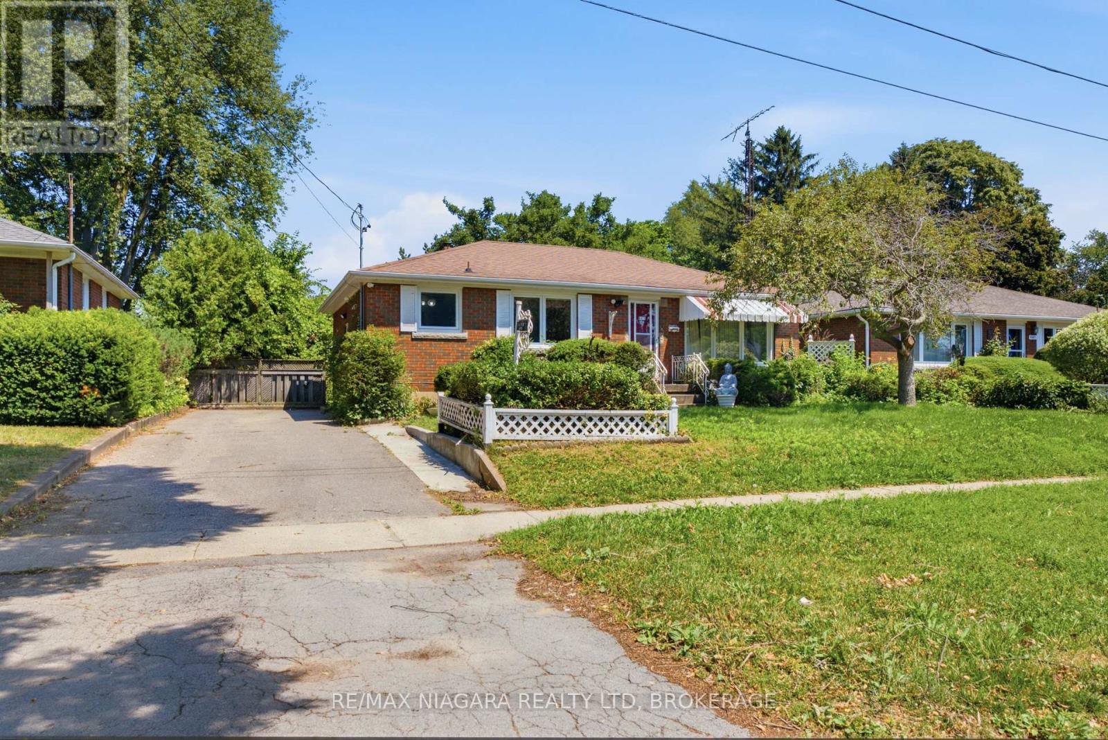 6479 BROCK STREET - 1
