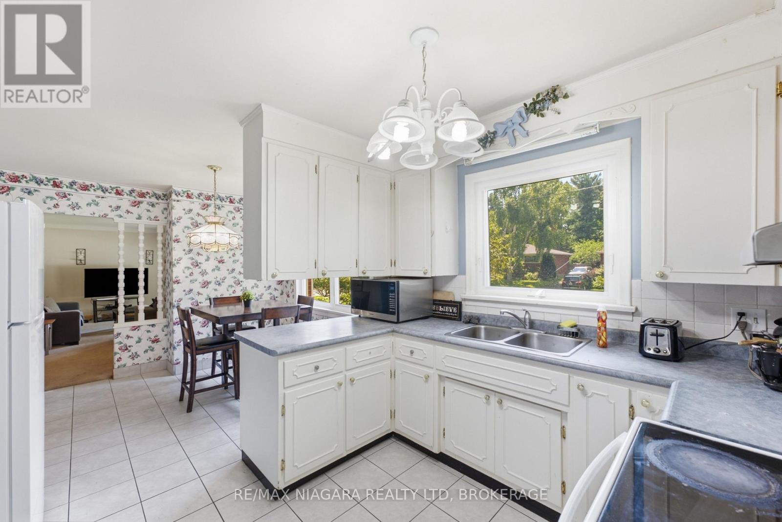 6479 BROCK STREET - 10