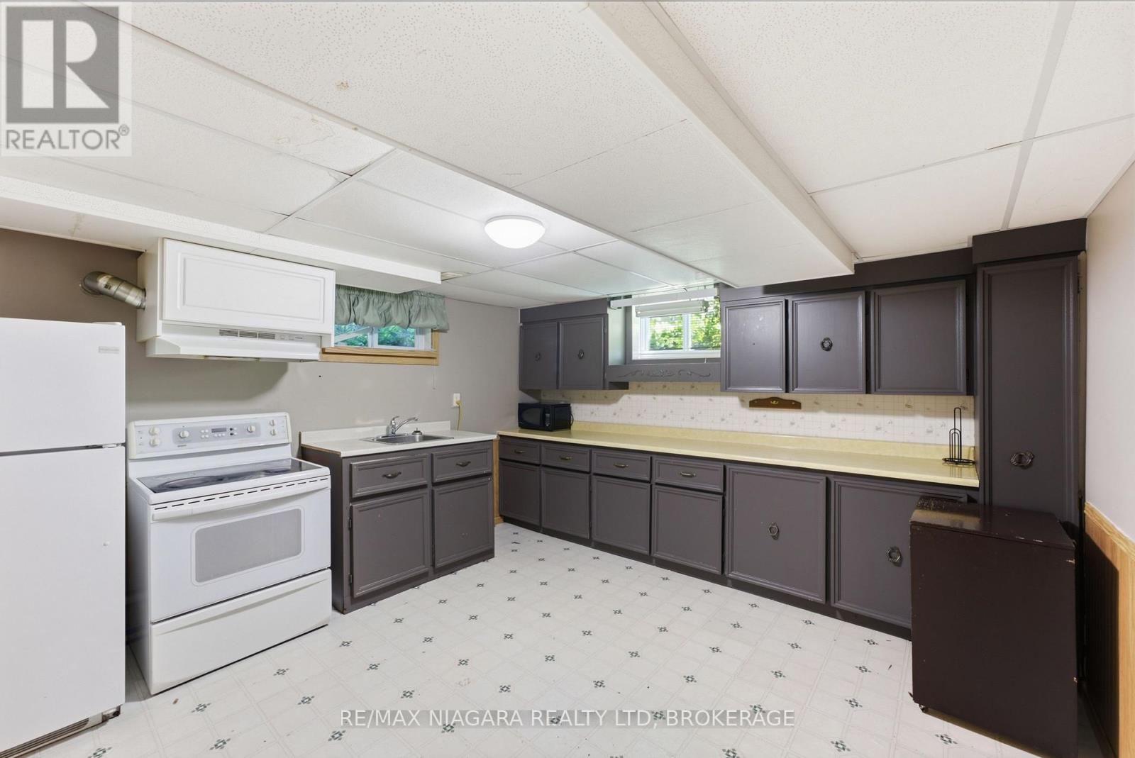 6479 BROCK STREET - 19