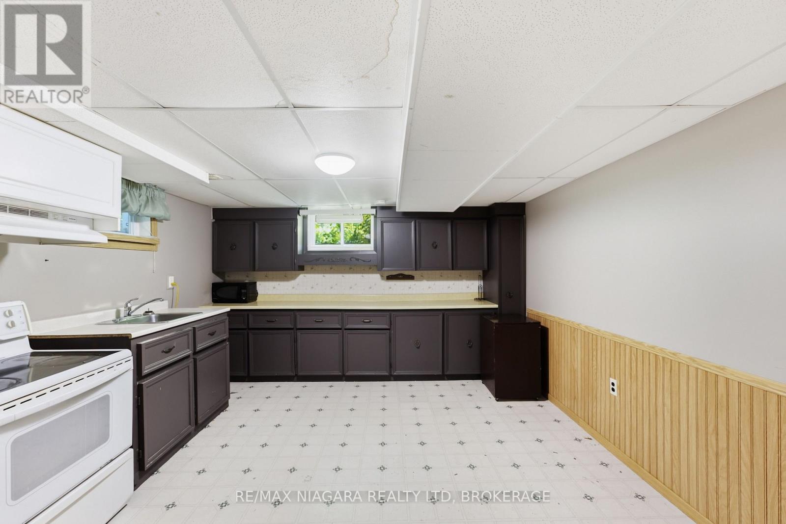 6479 BROCK STREET - 20