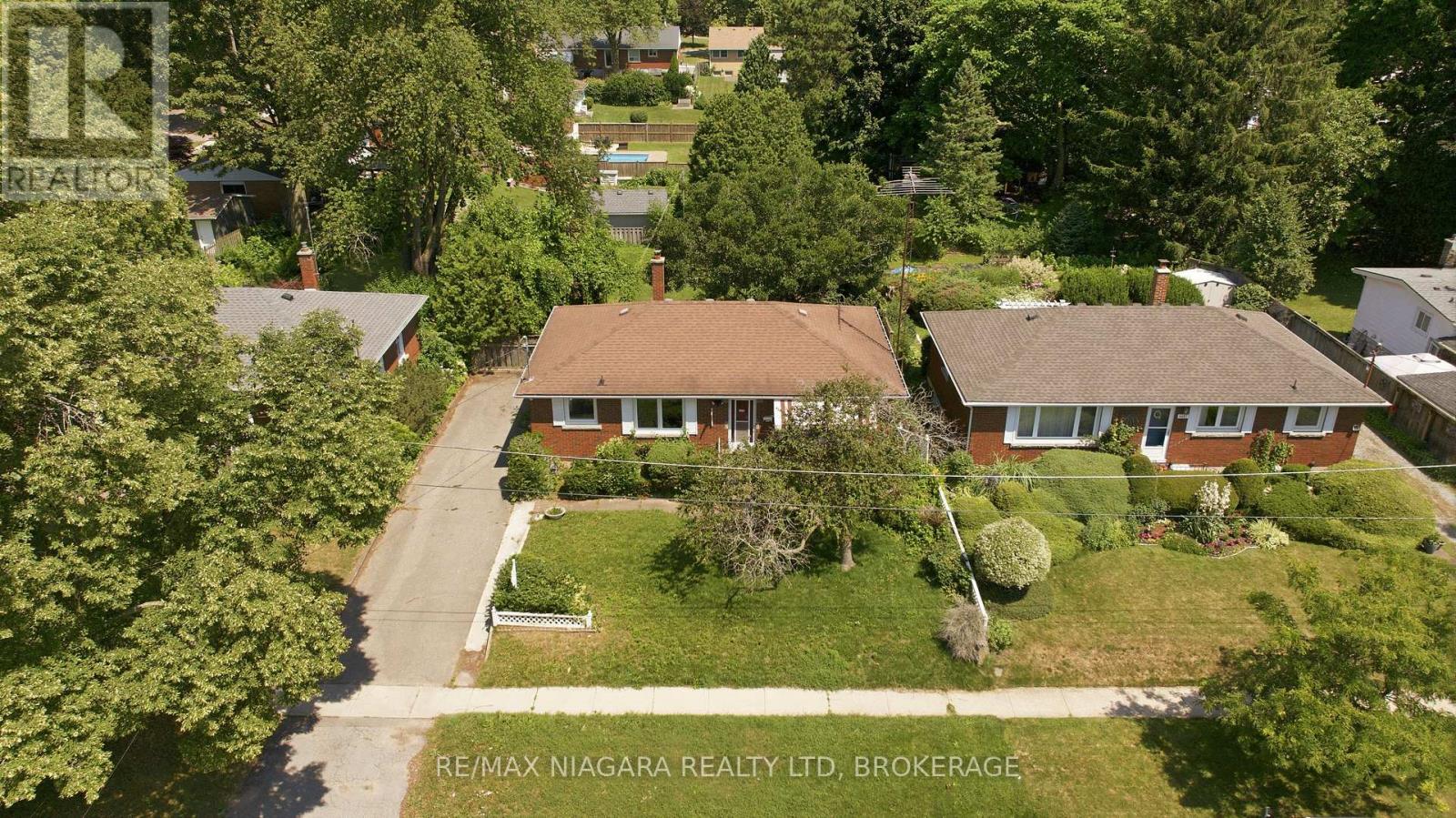 6479 BROCK STREET - 3
