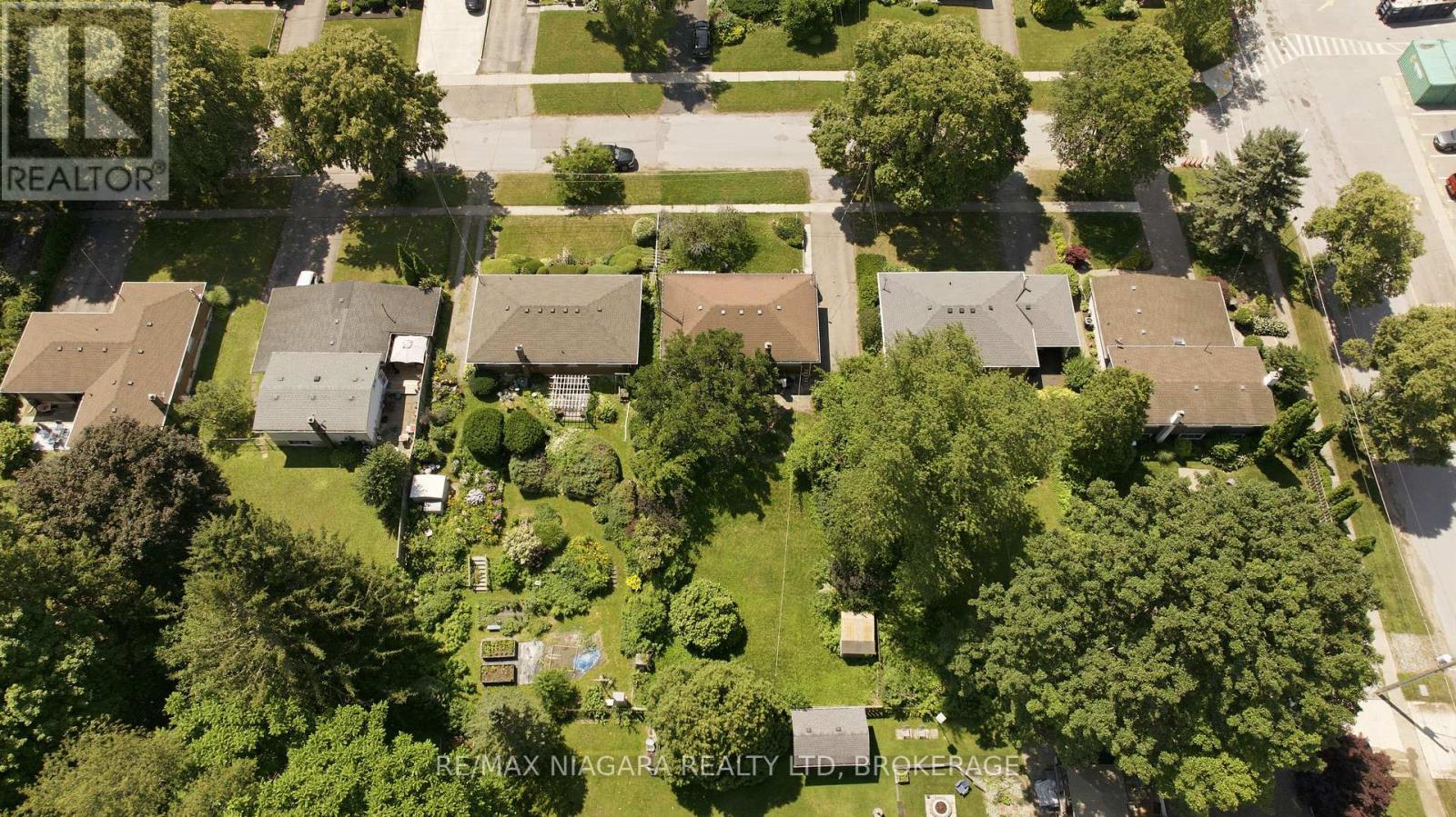 6479 BROCK STREET - 33