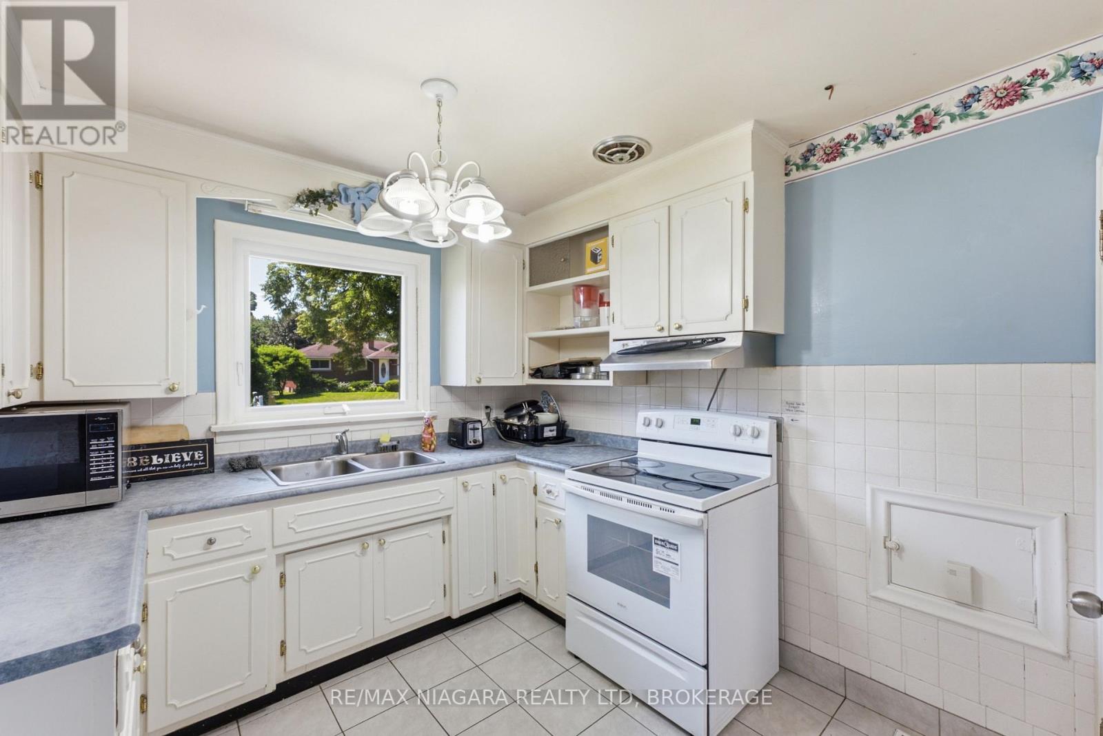 6479 BROCK STREET - 9