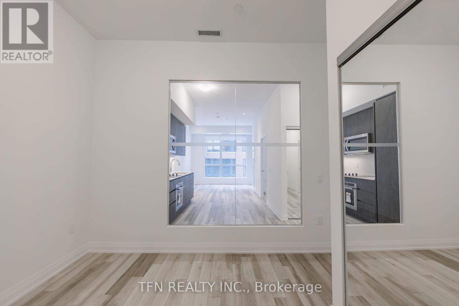#531 15 RICHARDSON STREET - 11