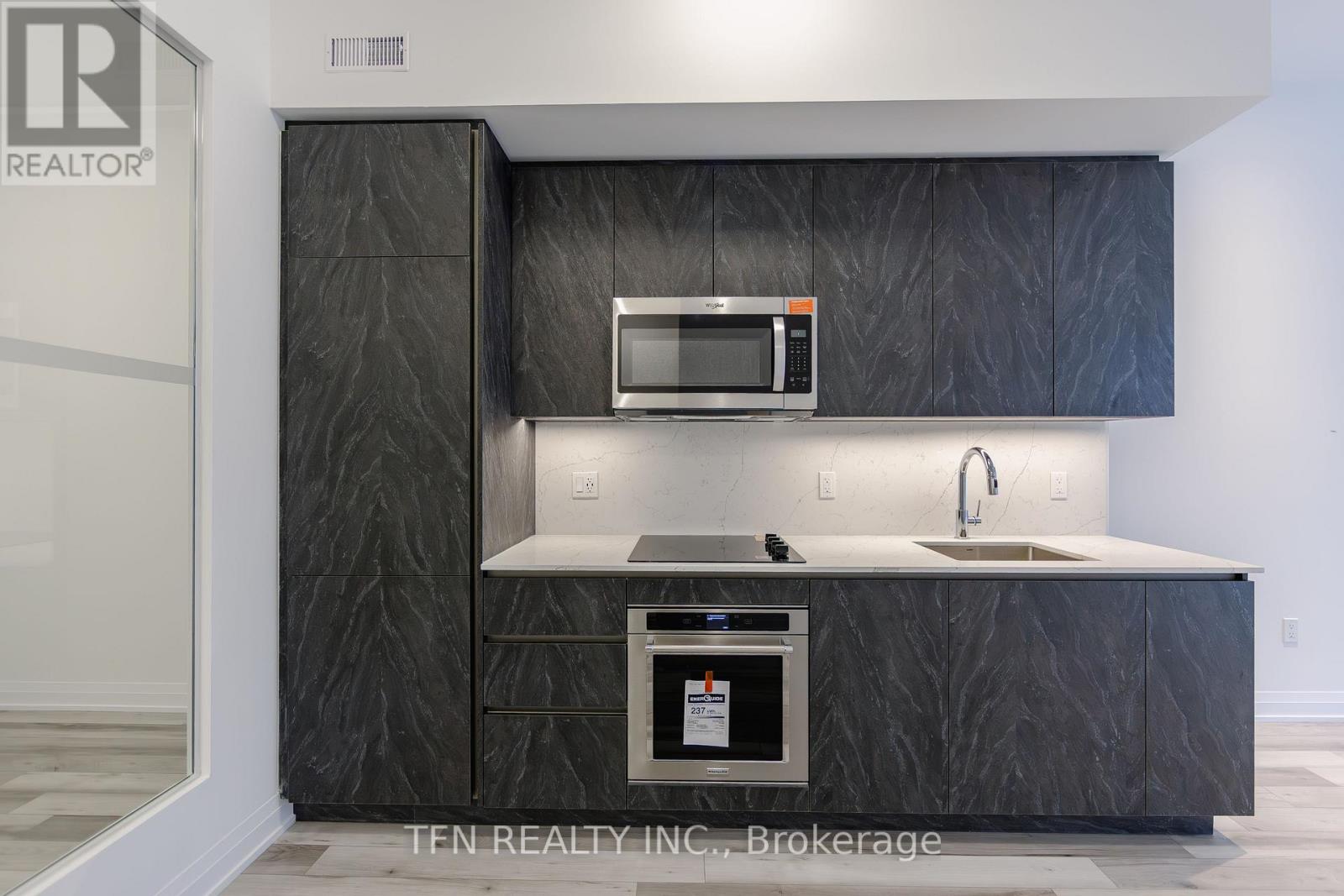 #531 15 RICHARDSON STREET - 2