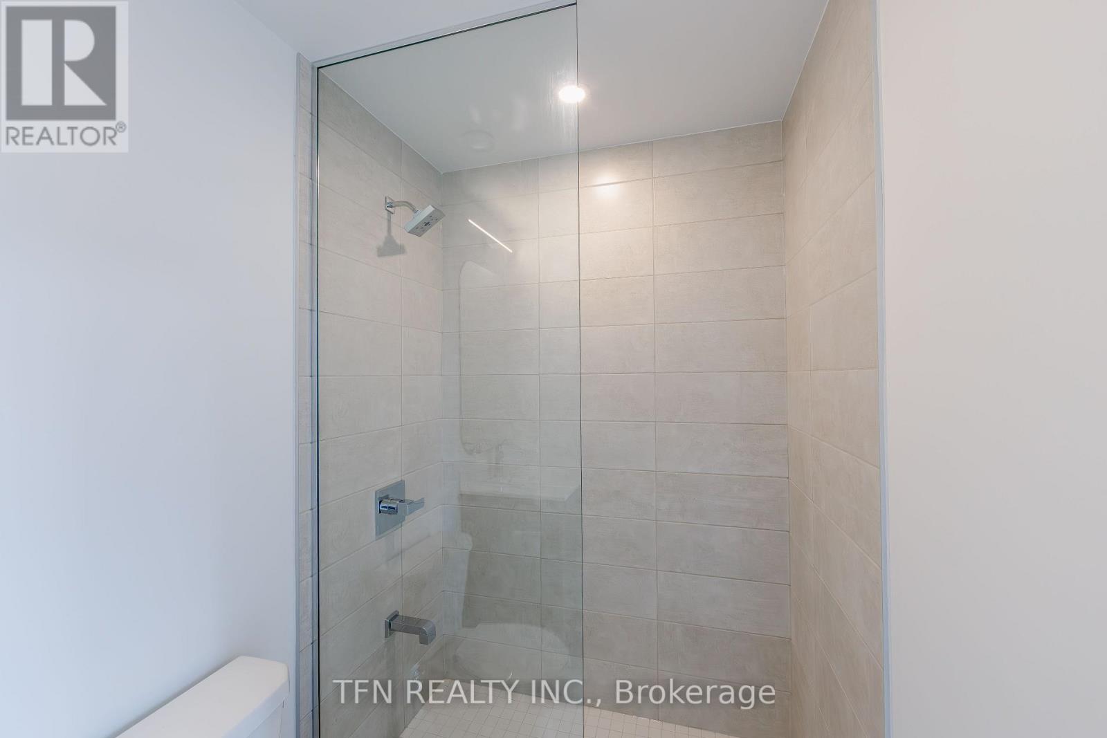 #1107 15 RICHARDSON STREET - 10