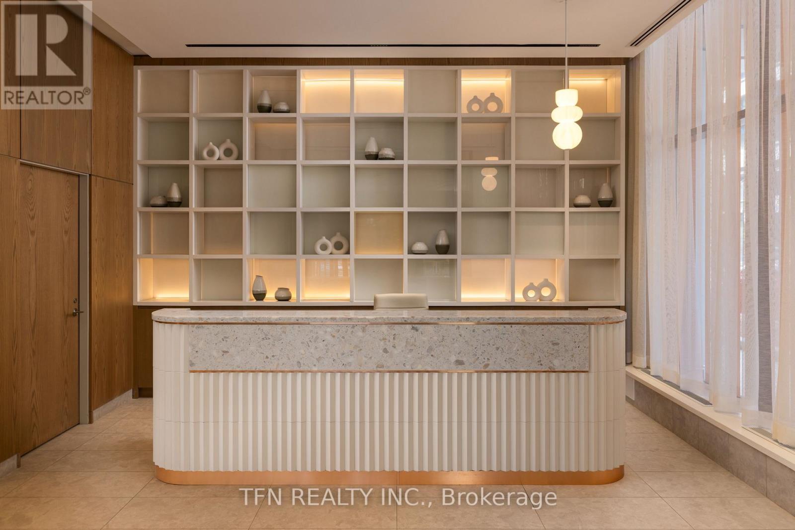 #1107 15 RICHARDSON STREET - 14