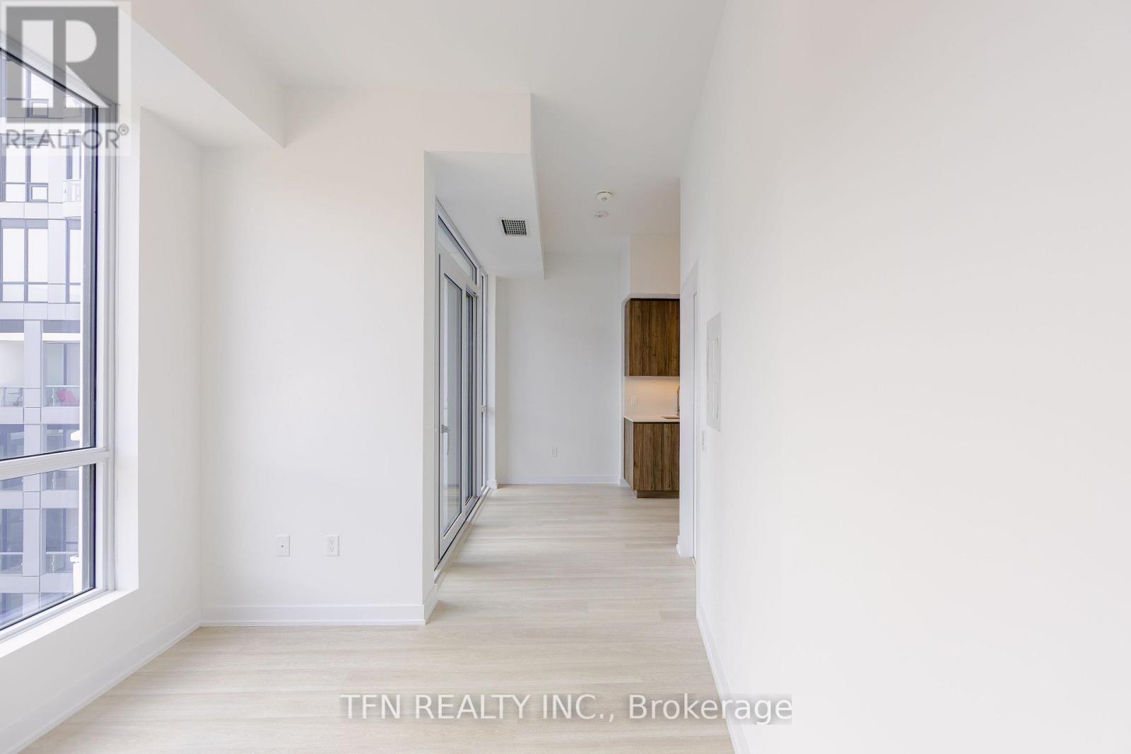#1107 15 RICHARDSON STREET - 3