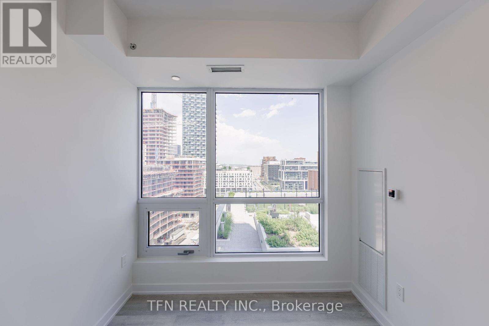 #1313 15 RICHARDSON STREET - 17