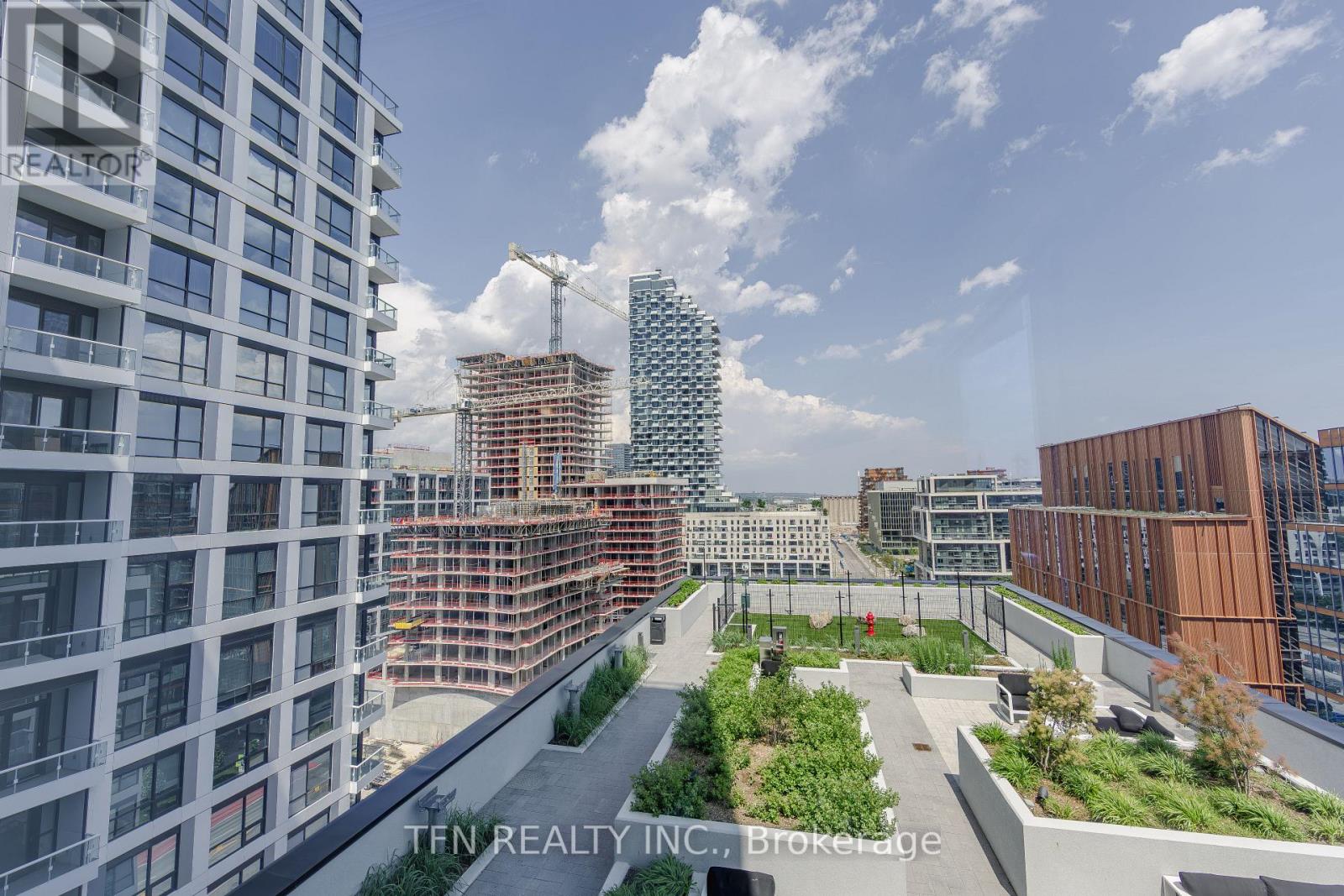 #1313 15 RICHARDSON STREET - 19
