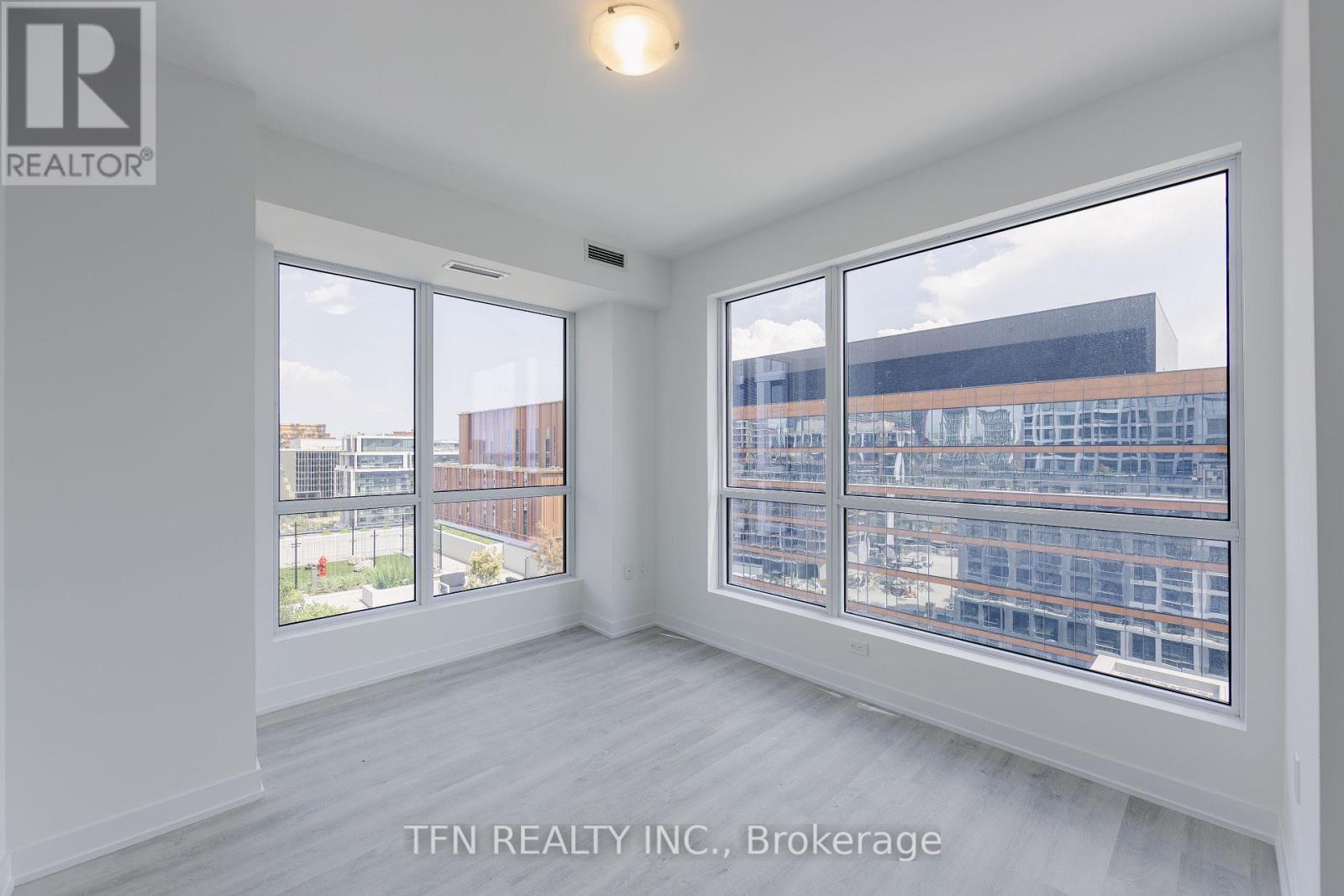 #1313 15 RICHARDSON STREET - 3