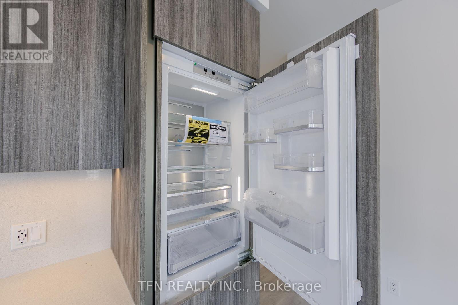 #1313 15 RICHARDSON STREET - 8