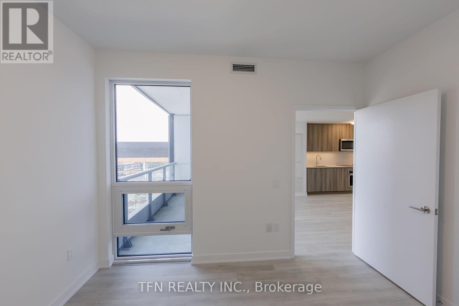 #1610 15 RICHARDSON STREET - 10