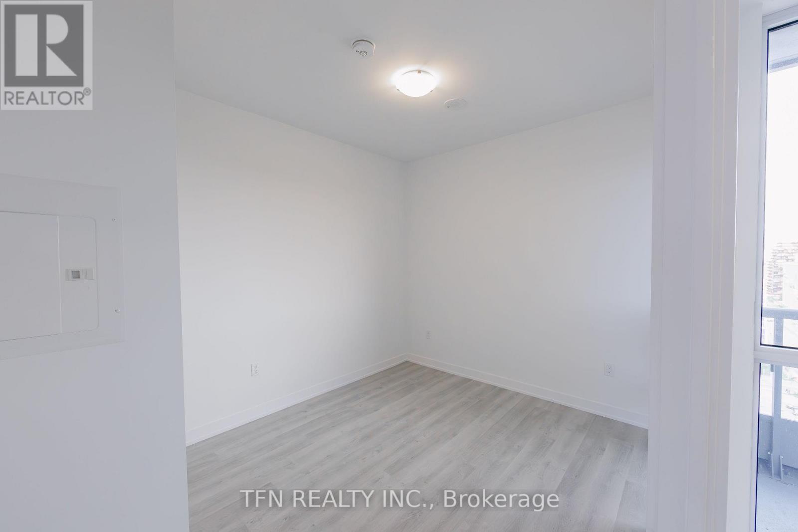 #1610 15 RICHARDSON STREET - 9