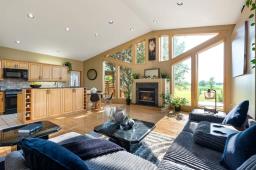 Sunroom - 146 Burns Road, West St Paul, MB R4A7A5 Photo 6