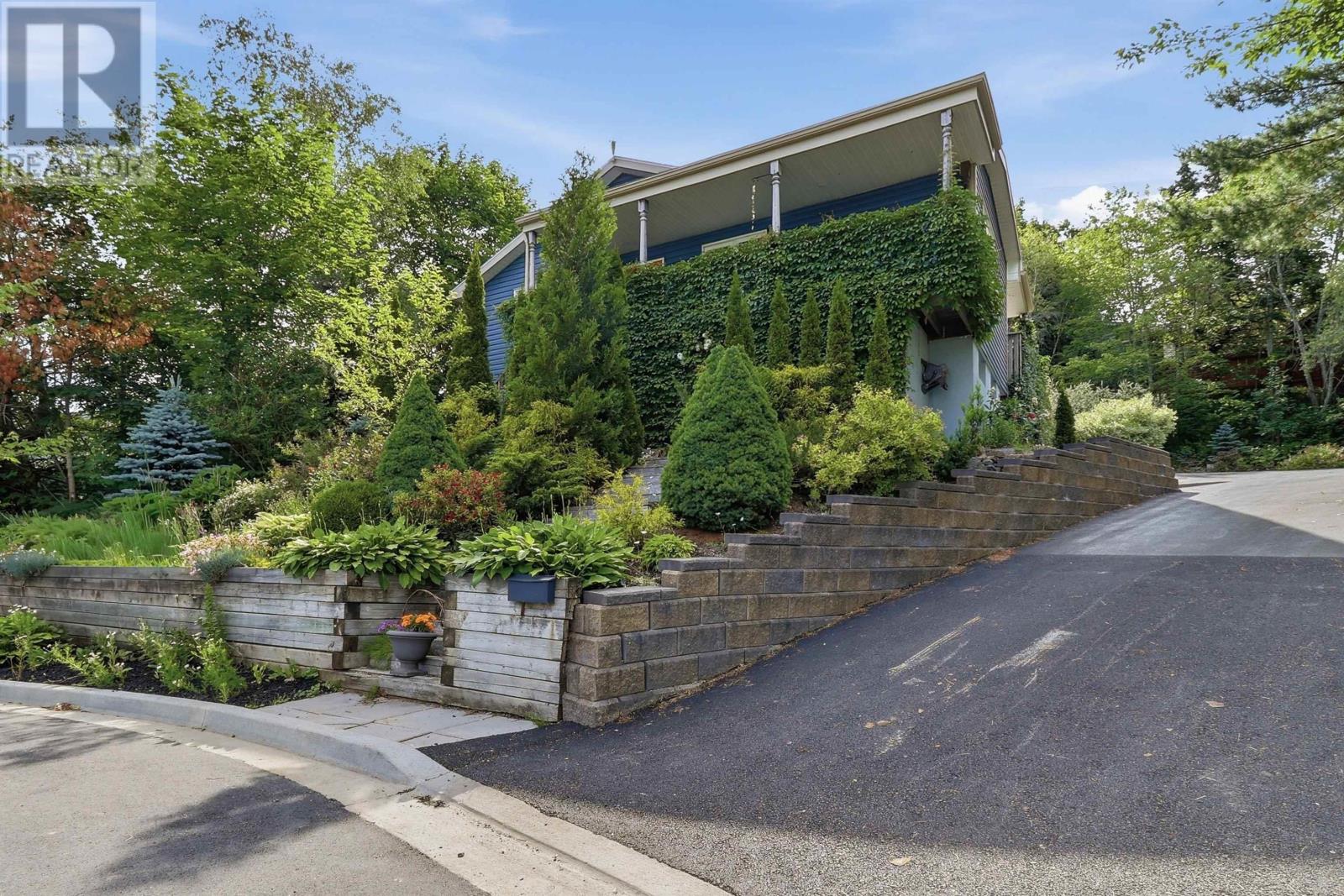 24 Winsloe Drive - 1