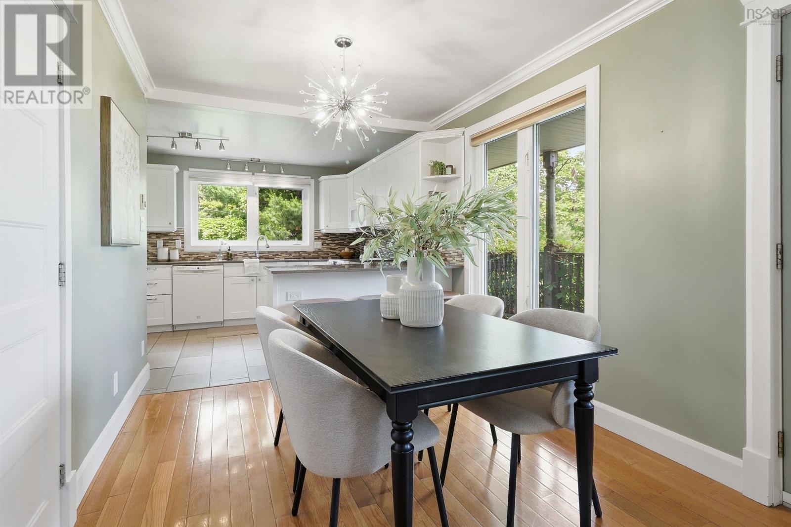 24 Winsloe Drive - 16